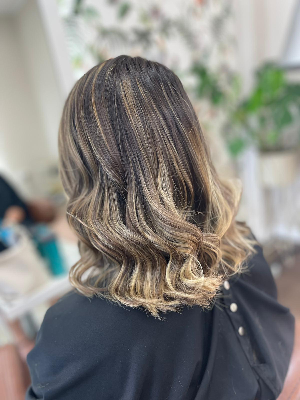 dark contrast balayage