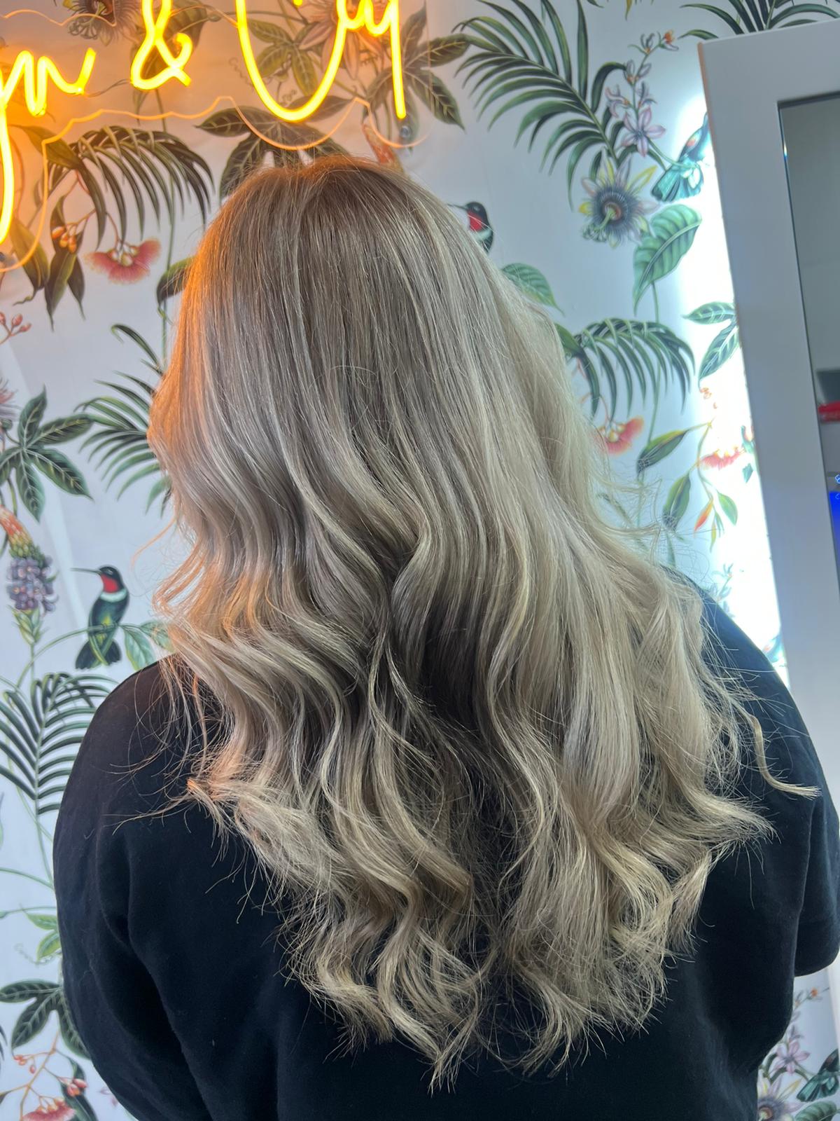 Blonde highlights and money piece