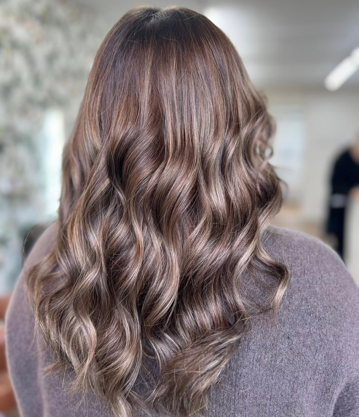 Root smudge low maintenance hair colour for Spring