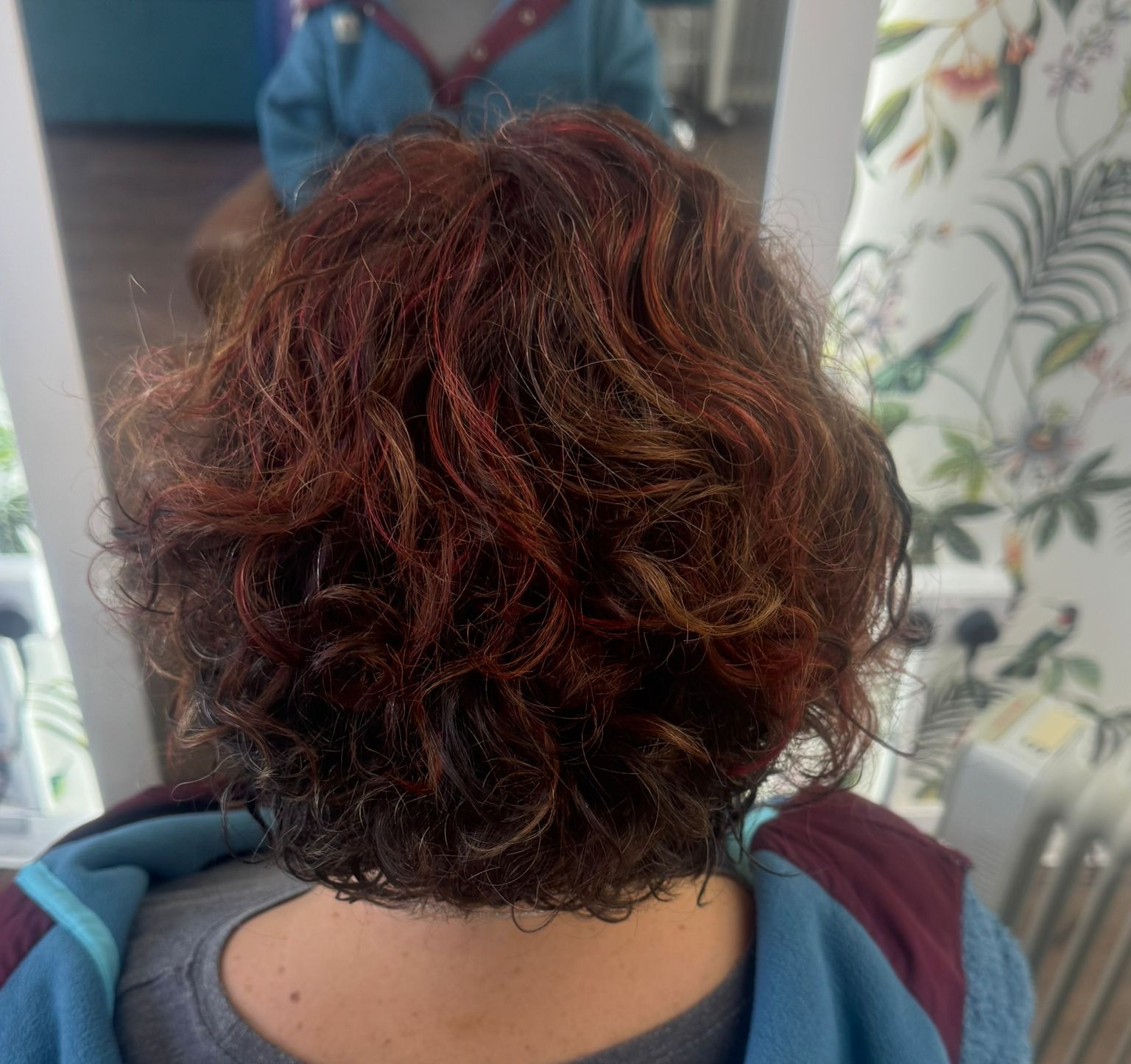 Tbar red and chocolate tones